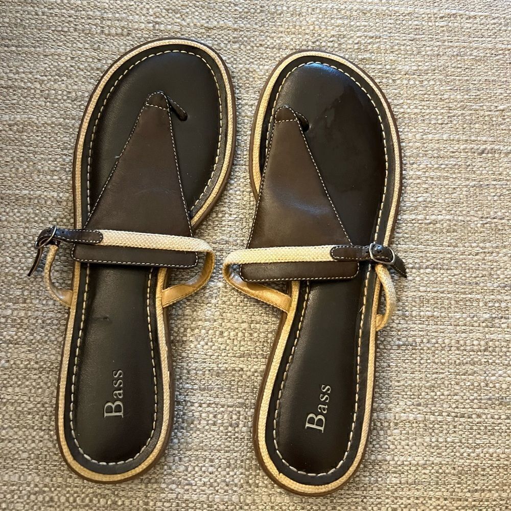 Bass women’s size 9 1/2 Marta sandals